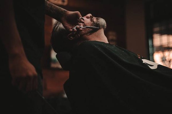 Entretien de la barbe: guide pour une peau saine