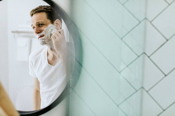 Soins spécifiques pour hommes: secrets de routine
